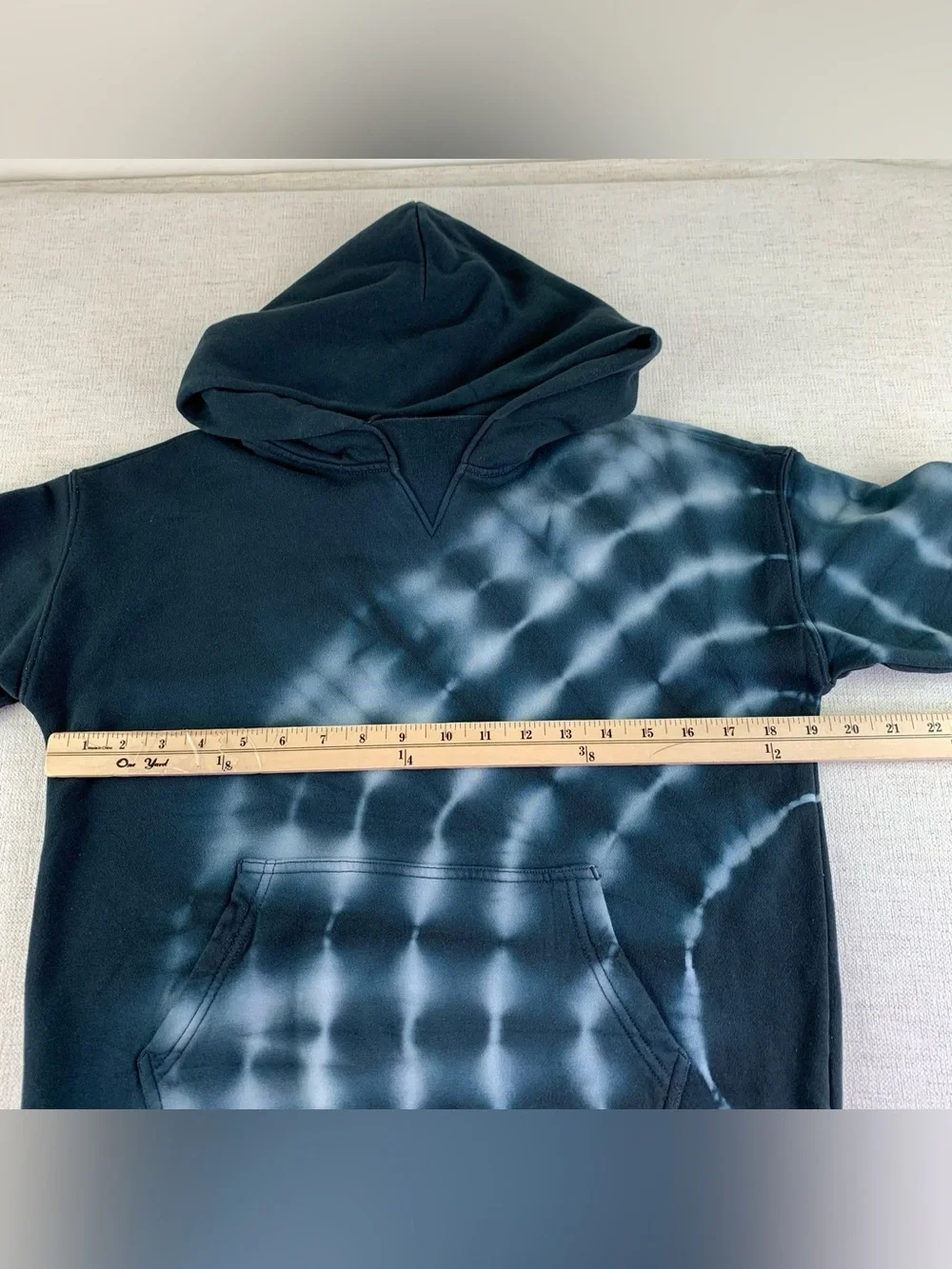 GAP teen size 10 Black and White Tie-Dye Pullover Hoodie long sleeve